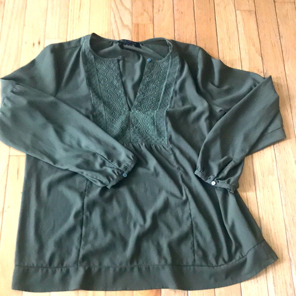Banana Republic Embroidered V-Neck Forest Green Blouse